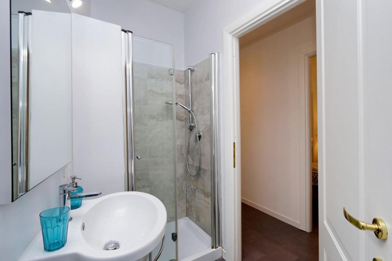 Monti Charming Apartment - Rome Short Let Service エクステリア 写真
