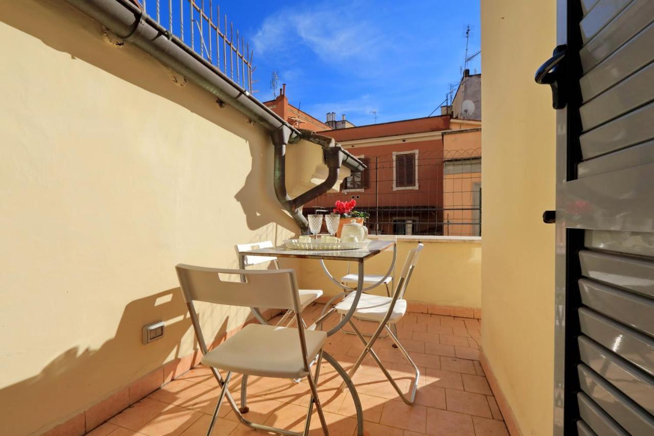 Monti Charming Apartment - Rome Short Let Service エクステリア 写真